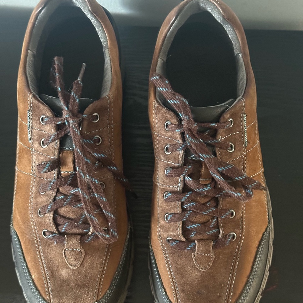 Clark’s Wavewalk Trex Walking Waterproof Sneakers